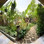 Viavia Guesthouse